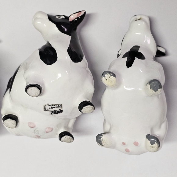 Ceramic Black And White Cow | Sugar Packet Holder And 2 Creamer Set - Picture 11 of 14